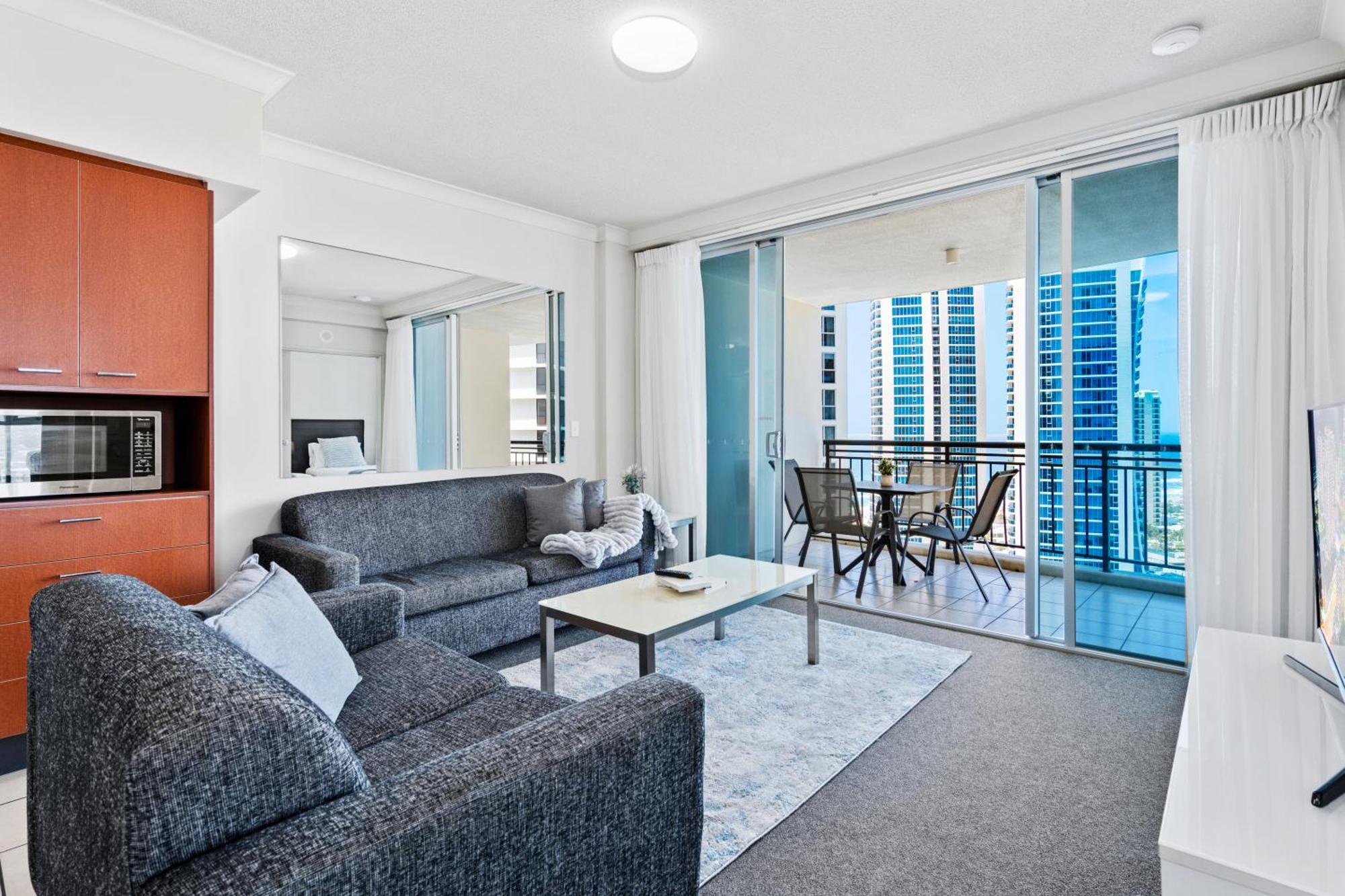 Chevron Renaissance - Self Contained & Privately Managed Apartments โกลด์โคสต์ ภายนอก รูปภาพ