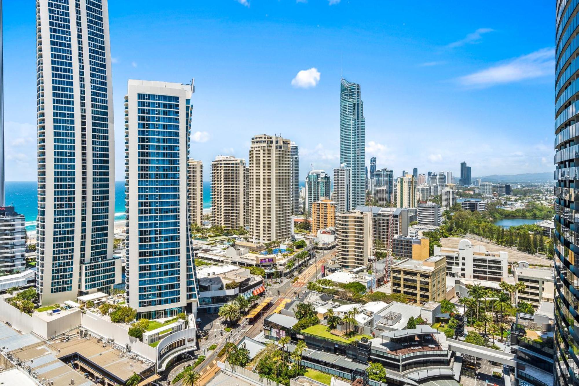 Chevron Renaissance - Self Contained & Privately Managed Apartments โกลด์โคสต์ ภายนอก รูปภาพ