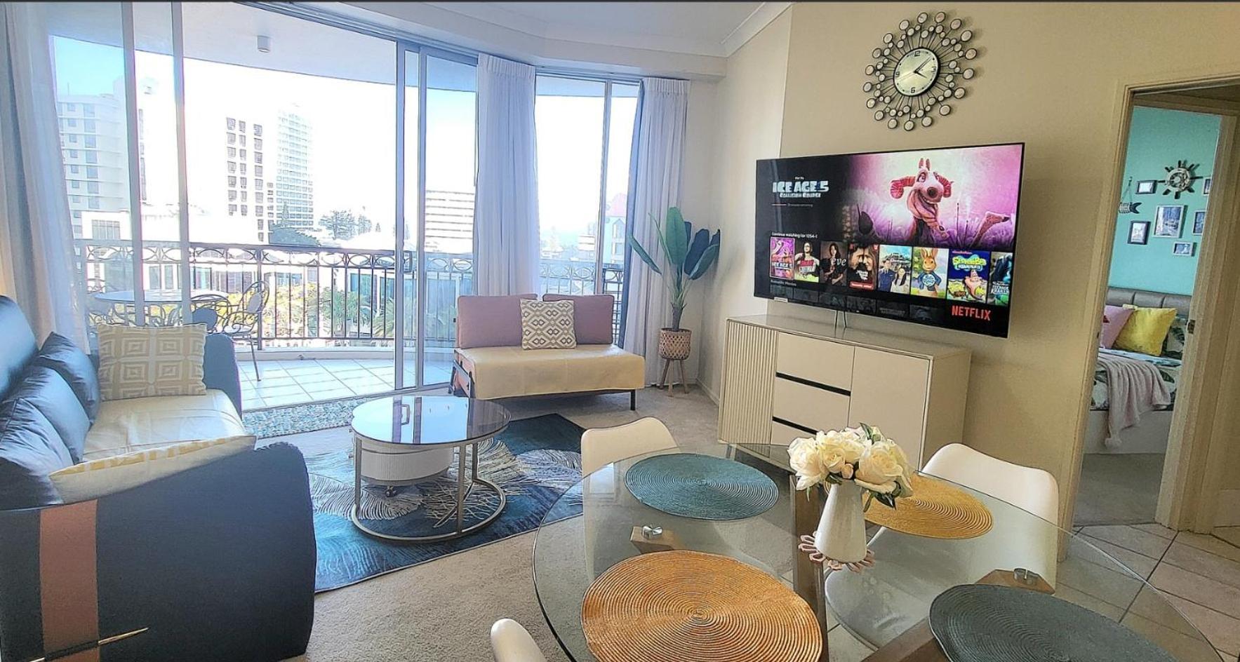 Chevron Renaissance - Self Contained & Privately Managed Apartments โกลด์โคสต์ ภายนอก รูปภาพ